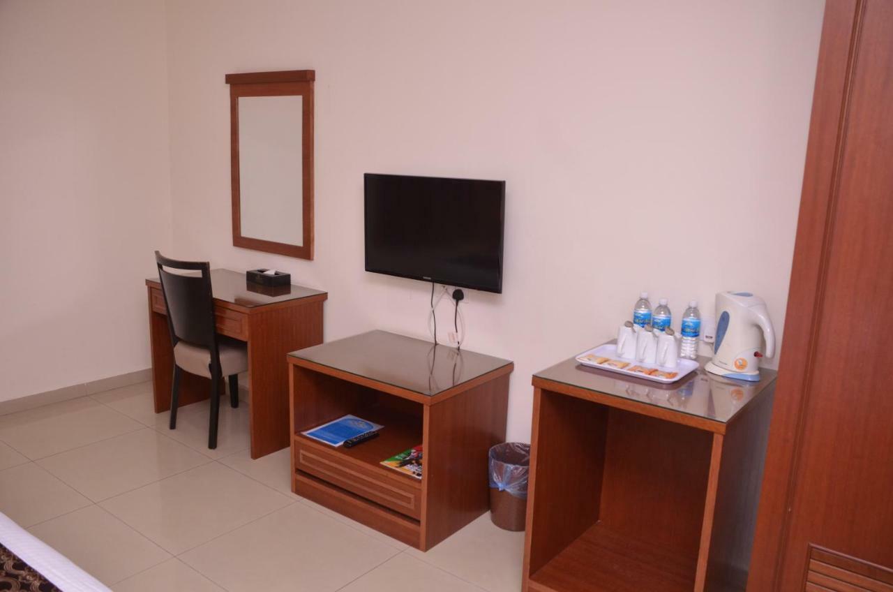 Hotel Palm Inn Butterworth Extérieur photo