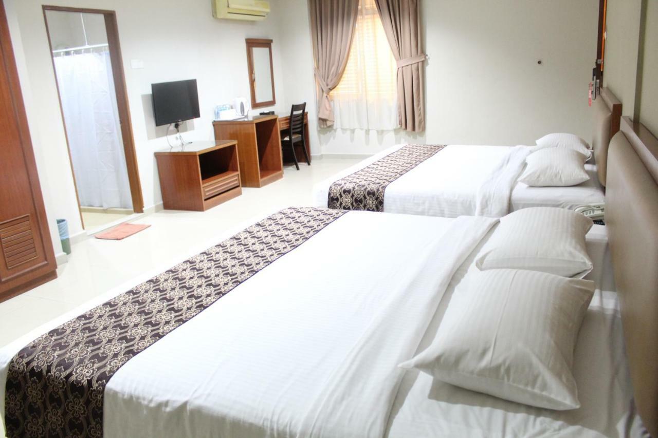 Hotel Palm Inn Butterworth Extérieur photo