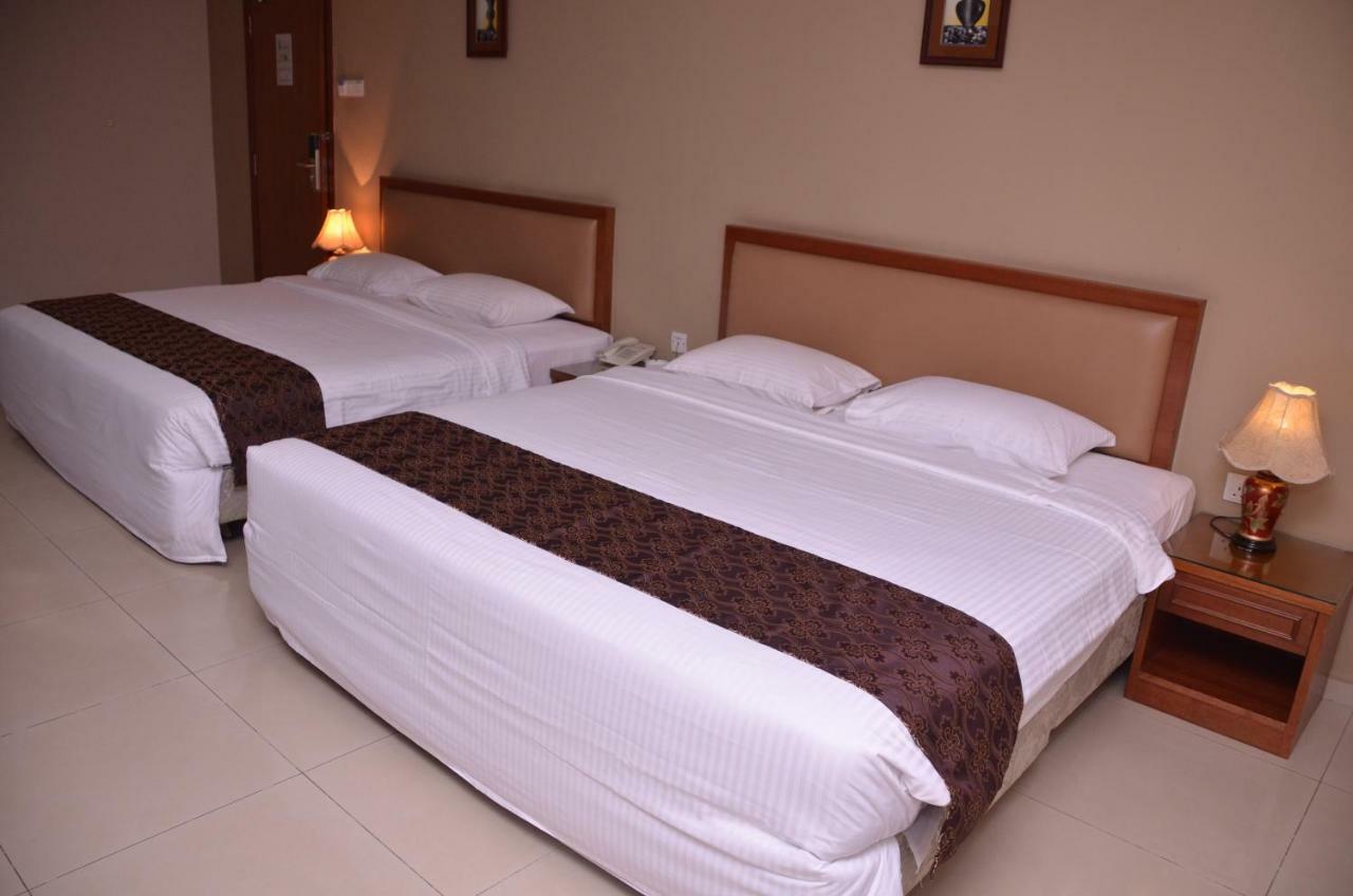 Hotel Palm Inn Butterworth Extérieur photo